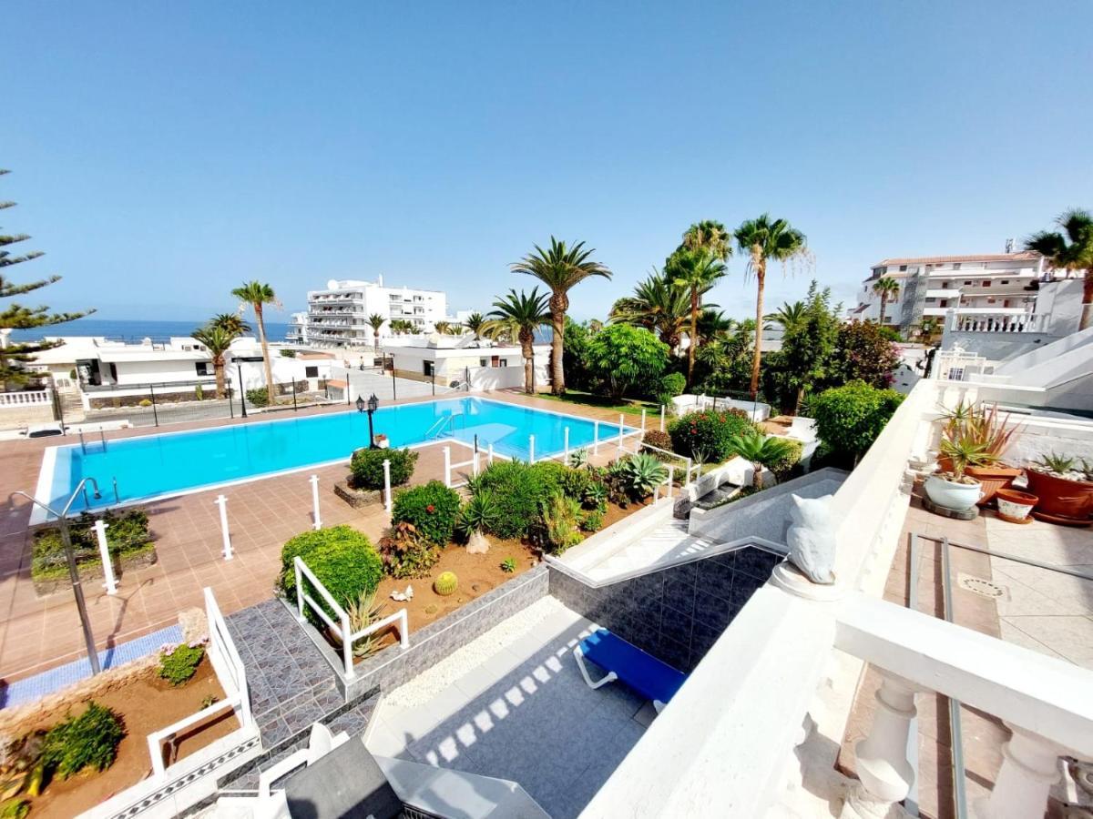 First Line Villa Floor Studio Apartment With Amazing Sea View Air Conditioned Just 50M From The Beach Costa Adeje  Exteriör bild
