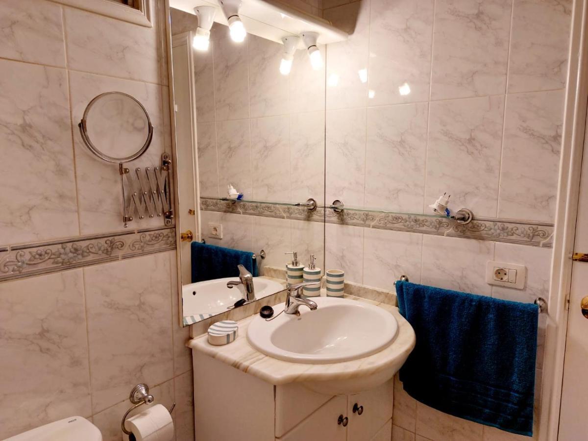 First Line Villa Floor Studio Apartment With Amazing Sea View Air Conditioned Just 50M From The Beach Costa Adeje  Exteriör bild