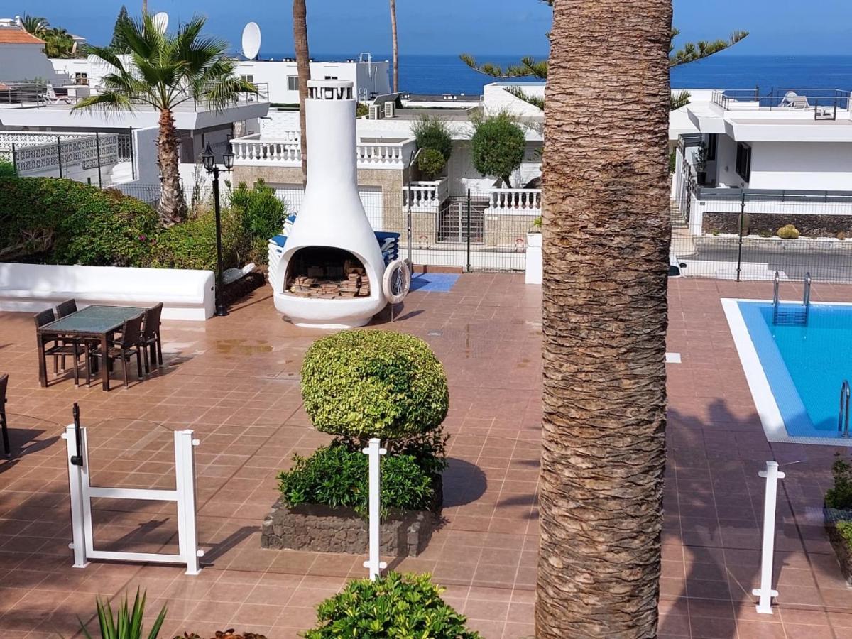 First Line Villa Floor Studio Apartment With Amazing Sea View Air Conditioned Just 50M From The Beach Costa Adeje  Exteriör bild