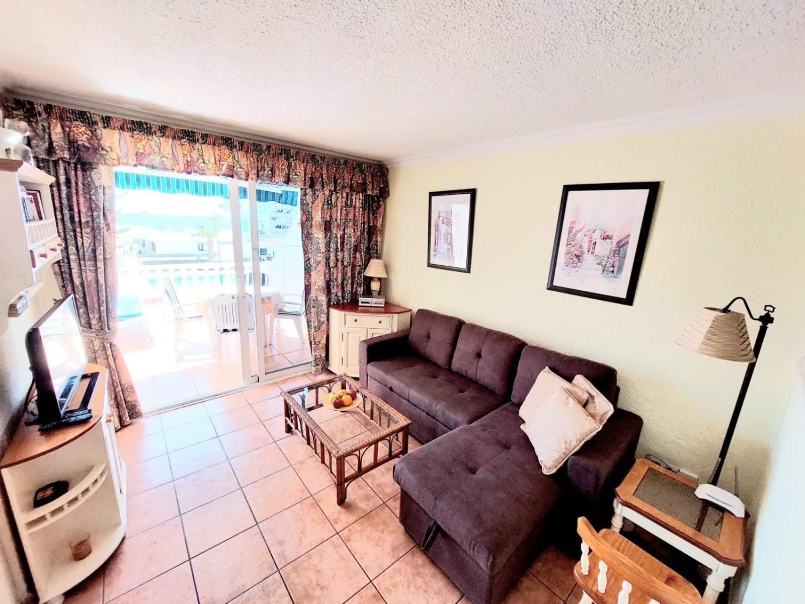 First Line Villa Floor Studio Apartment With Amazing Sea View Air Conditioned Just 50M From The Beach Costa Adeje  Exteriör bild
