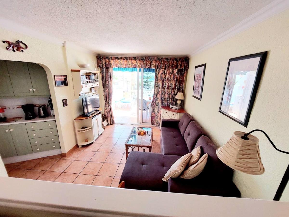 First Line Villa Floor Studio Apartment With Amazing Sea View Air Conditioned Just 50M From The Beach Costa Adeje  Exteriör bild