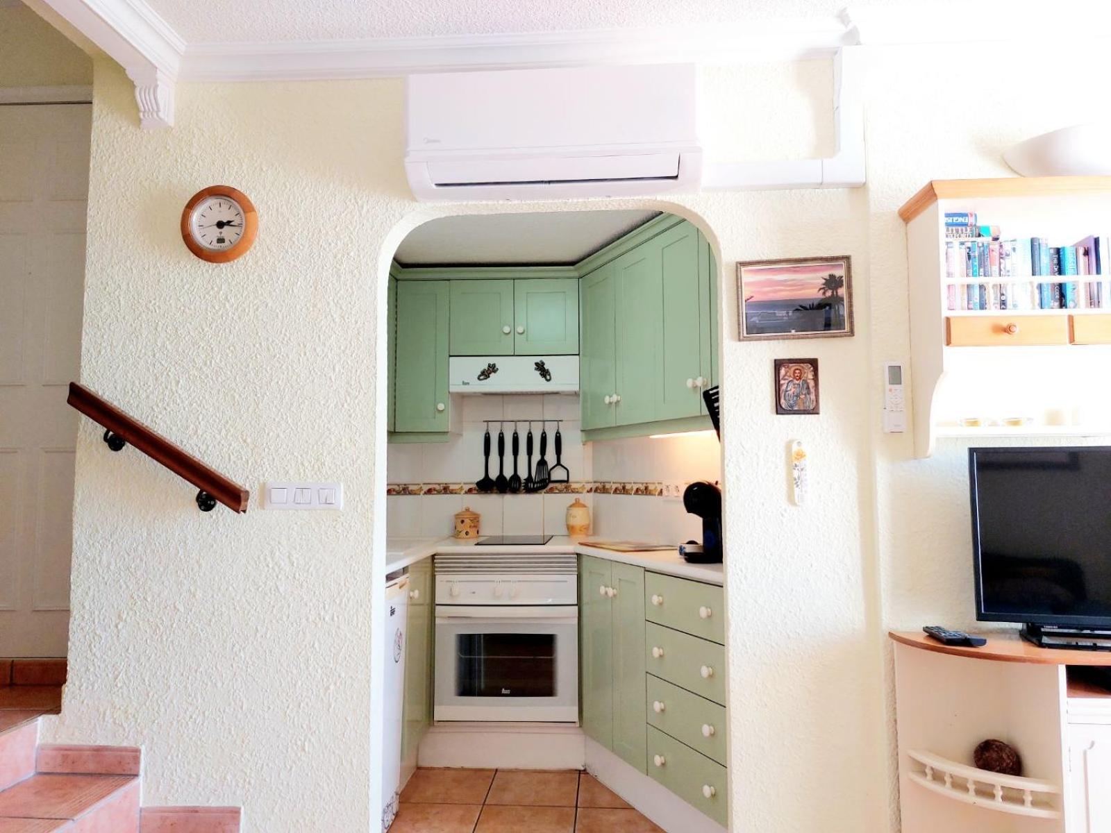 First Line Villa Floor Studio Apartment With Amazing Sea View Air Conditioned Just 50M From The Beach Costa Adeje  Exteriör bild